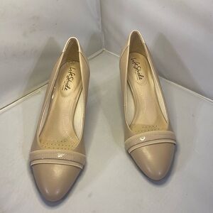 Life Stride Shoes Size 7M